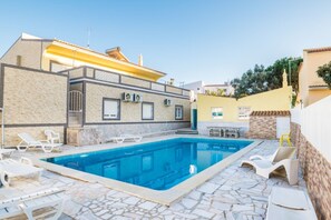 Pool - Apartment 'T1 Anastacio' close to the Sea with Shared Pool & Wi-Fi (Albufeira)