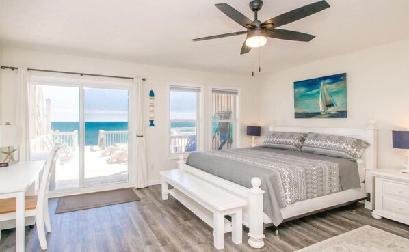 4 bedrooms, free WiFi - Belle's Beach House - Oceanfront! Gorgeous 4 BR Home with Covered Porch (Surf City)