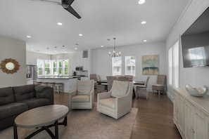 Smart TV, DVD player, table tennis - 30A Home-Close to Pool-Golf Cart-Close 2 Beach (Santa Rosa Beach)