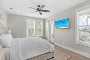 4 bedrooms, desk, iron/ironing board, free WiFi - 30A Home-Close to Pool-Golf Cart-Close 2 Beach (Santa Rosa Beach)