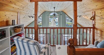 Off Duty - Pet Friendly, Waterfront!