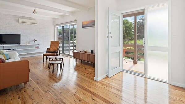 Televisión y reproductor de DVD