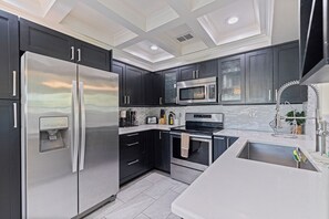 Fridge, microwave, stovetop, dishwasher - Stylish St Pete Vacation Home w/ Private Pool! (St. Petersburg)