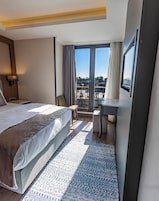 Biancheria da letto di alta qualità, minibar, una cassaforte in camera