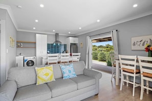 Fireplace - Tranquil Cottage Near Tataraimaka Beach (New Plymouth)
