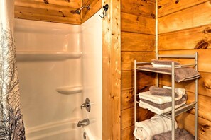 Hair dryer, towels - Charming Murphy Cabin w/ Porch - Near Hiking! (Murphy)