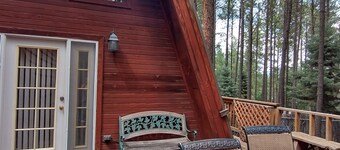 Happy Trails: Modern Cabin in the Woods, One Level Home, Easy Access