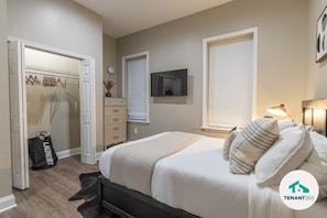 2 bedrooms, laptop workspace, iron/ironing board, free WiFi