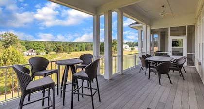 Spacious Home With 4 Master Suites In Quiet Community 4 Bedroom Home by Redawning