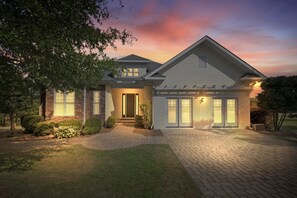 Exterior - Spacious Home With 4 Master Suites In Quiet Community 4 Bedroom Home by Redawning (Carthage)