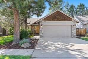 House, 3 Bedrooms | Exterior - Quail Covey 3 Bedroom Home by RedAwning (Bend)