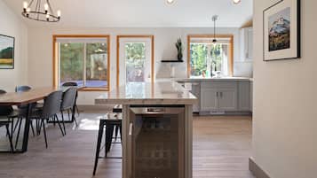 Rumah, 3 kamar tidur | Dapur pribadi | Lemari es, oven, mesin pembuat kopi/teh, dan pemanggang roti