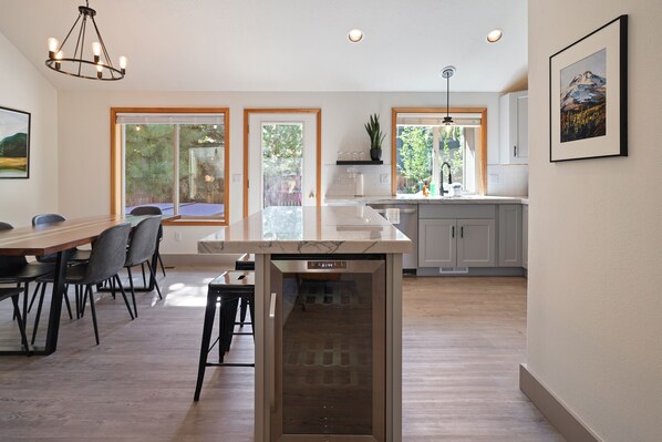 House, 3 Bedrooms | Private kitchen | Fridge, oven, coffee/tea maker, toaster - Quail Covey 3 Bedroom Home by RedAwning (Bend)