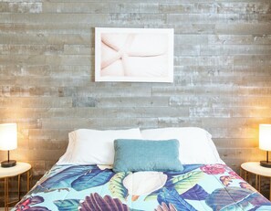 3 habitaciones, escritorio, tabla de planchar con plancha y wifi gratis 