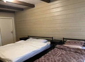 5 bedrooms, WiFi, bed sheets