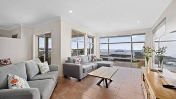 Smart TV, streaming services