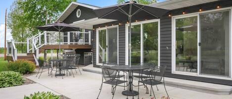 تناول الطعام بالخارج