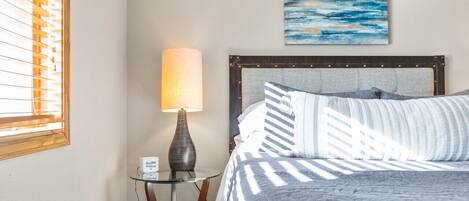 4 chambres, fer et planche à repasser, lit parapluie, Wi-Fi