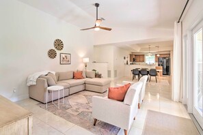 TV - Private Pool & Grill: Peaceful Home in Dunnellon (Dunnellon)