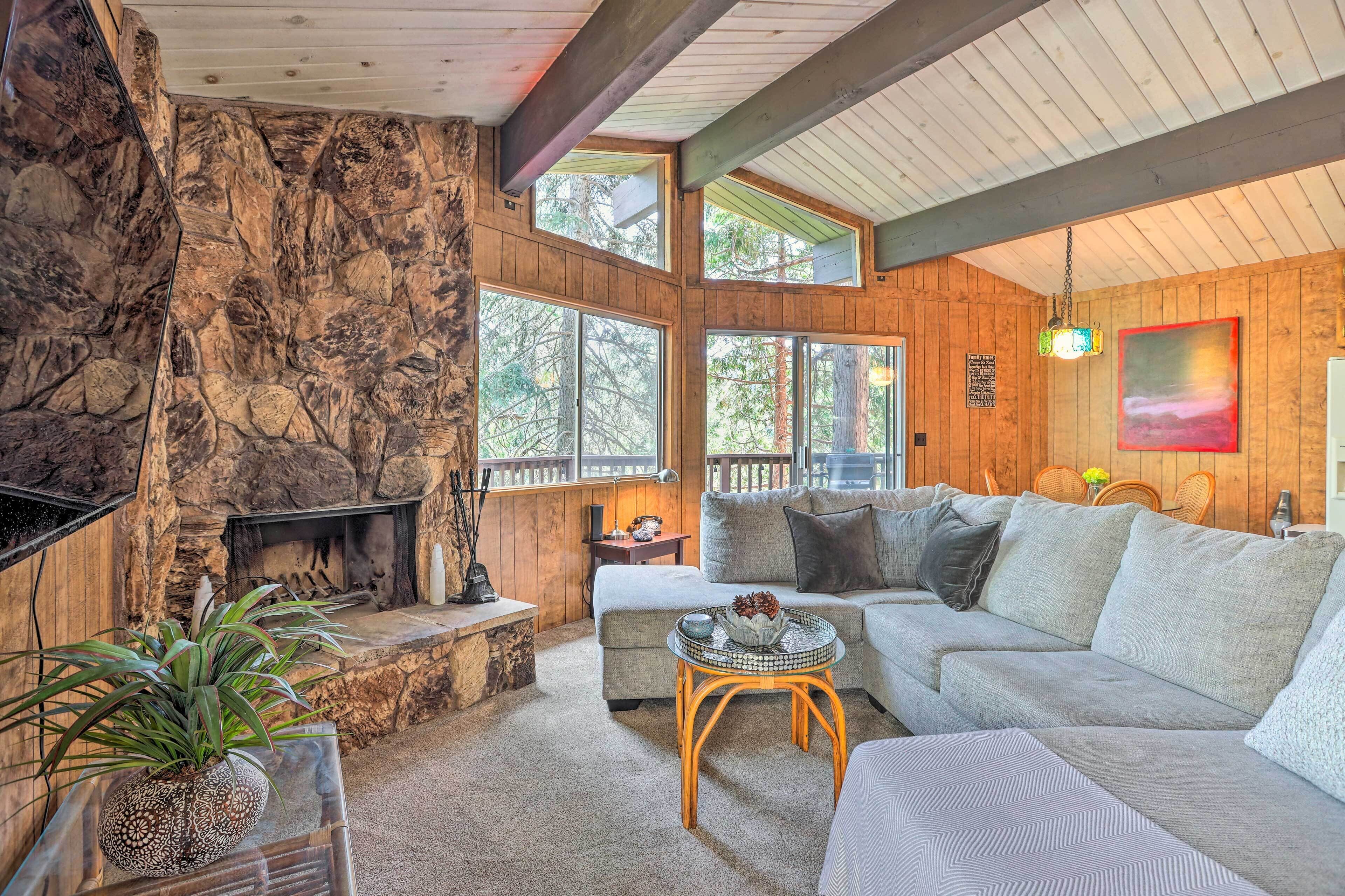 Lake Arrowhead Cabin w/ Mid-Century Charm!