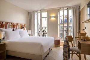 スーペリア ルーム バルコニー | ミニバーのアイテム (無料)、セーフティボックス (室内)、デスク、ノートパソコン用作業スペース