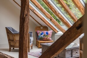 Interior - Lower Standen Farmhouse by Bloom Stays that sleeps 13 guests  in 5 bedrooms (Benenden)