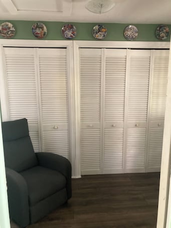 Interior. Cozy house near Clearwater Beach, downtown Dunedin, Spring Training