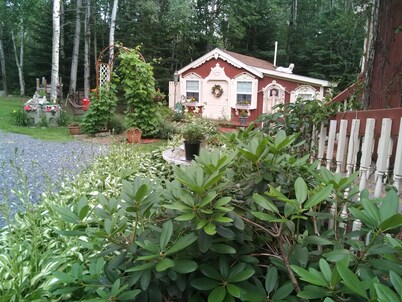 Charming 1-bedroom cottage in fantastic Fort Fairfield with AC