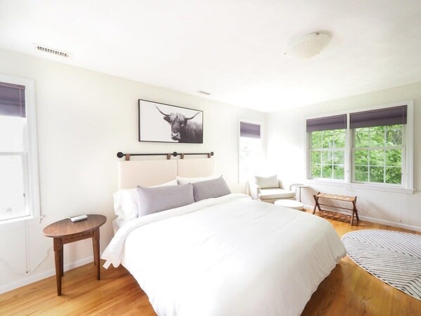 4 habitaciones, escritorio, tabla de planchar con plancha y wifi 