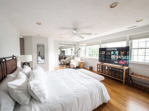 4 camere, una scrivania, ferro/asse da stiro, Wi-Fi