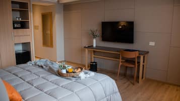 ๊ณ ๊ธ ์นจ๊ตฌ, ์ค๋ฆฌ/๊ฑฐ์ํธ ์ด๋ถ, ํ๋ก์ฐํ ์นจ๋, ๋ฏธ๋๋ฐ