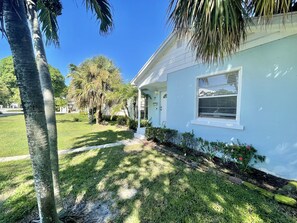 Exterior - Blue Beach Cottage (Delray Beach)