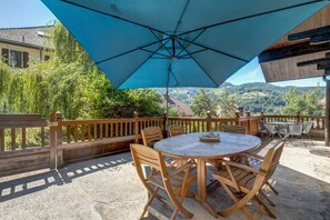 Outdoor dining - La Forge - Three Bedroom House, Sleeps 12 (Manigod)