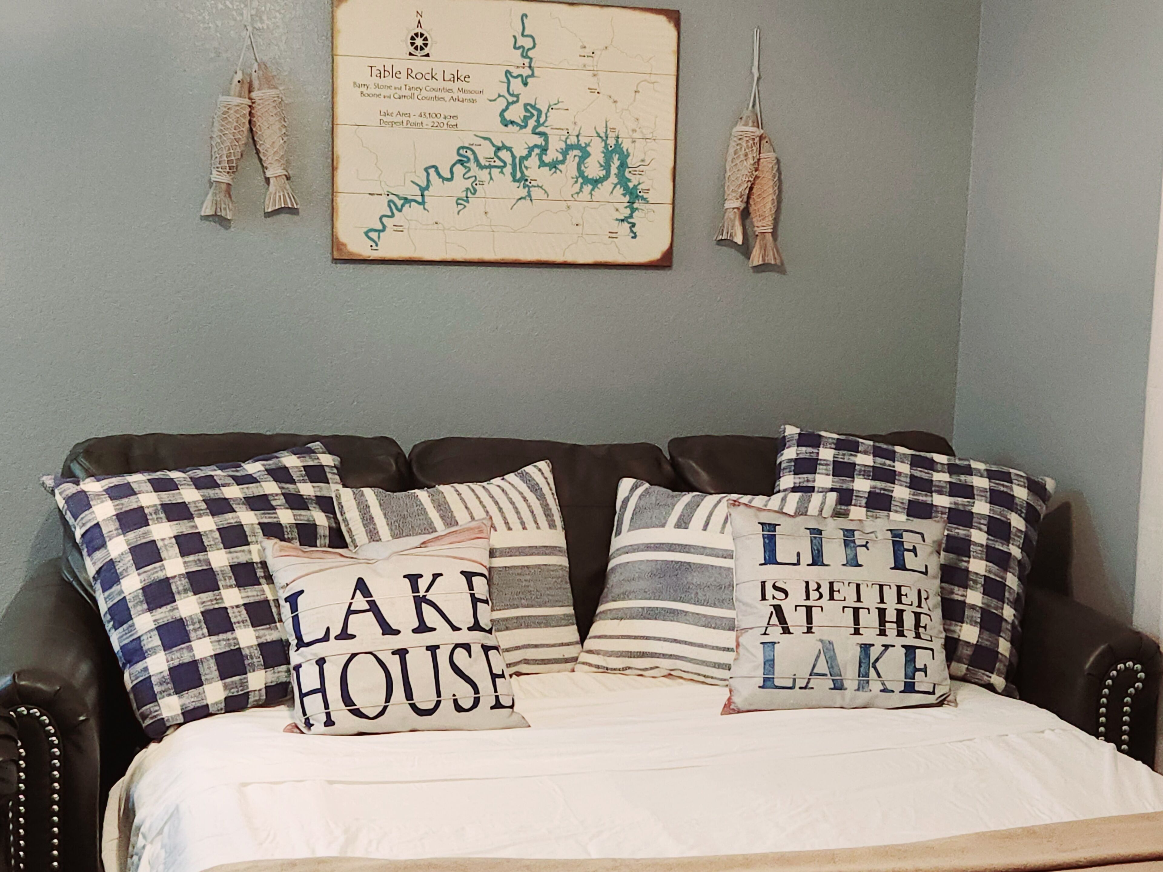 2 bedrooms, iron/ironing board, travel crib, free WiFi