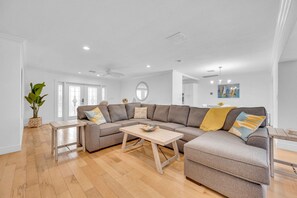 Smart TV, fireplace, computer monitors