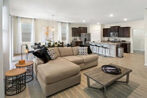 Una televisión, una oficina