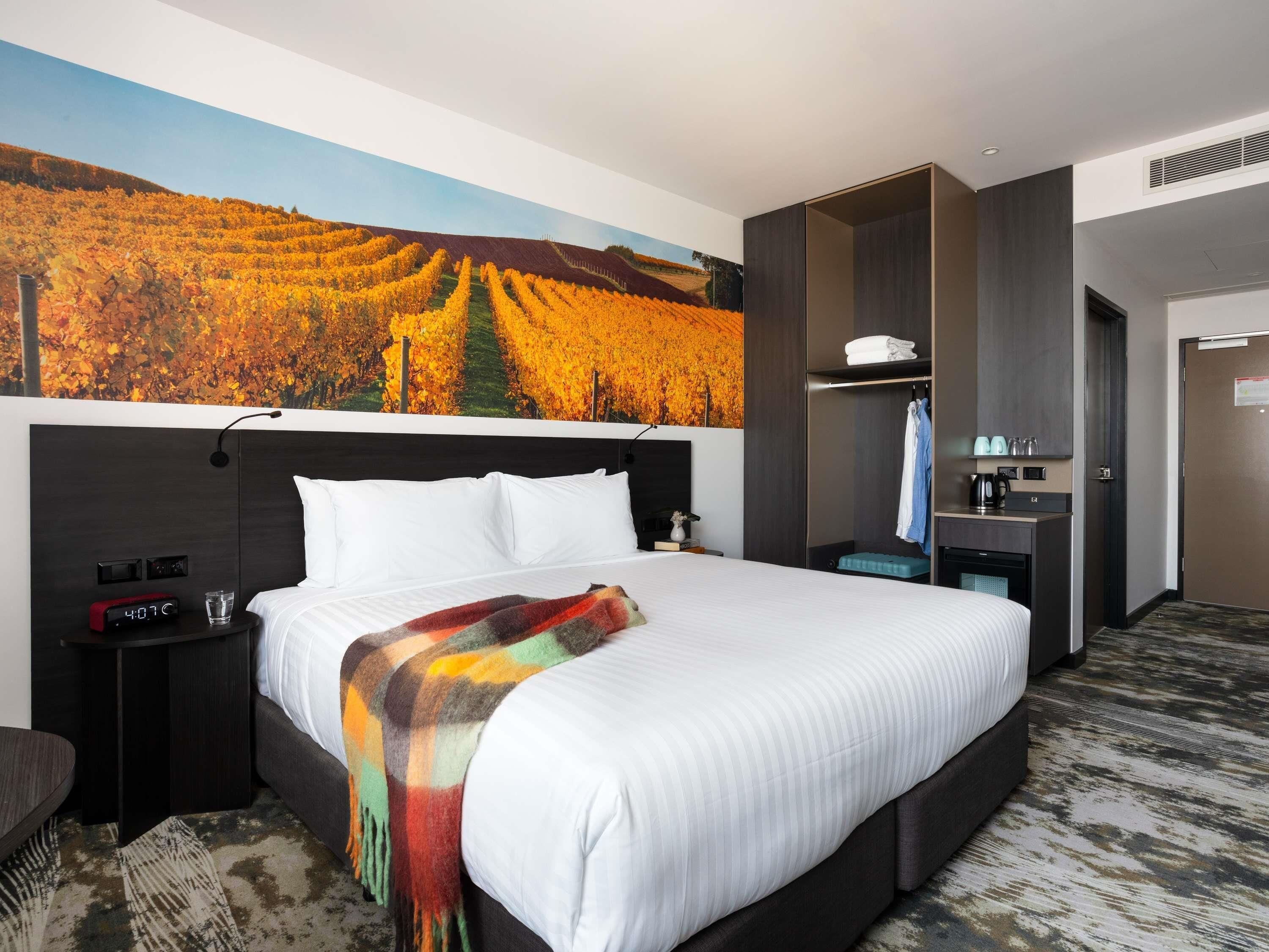 Chambre Standard, 1 très grand lit, accessible aux personnes à mobilité réduite | Literie de qualité supérieure, minibar, coffres-forts dans les chambres