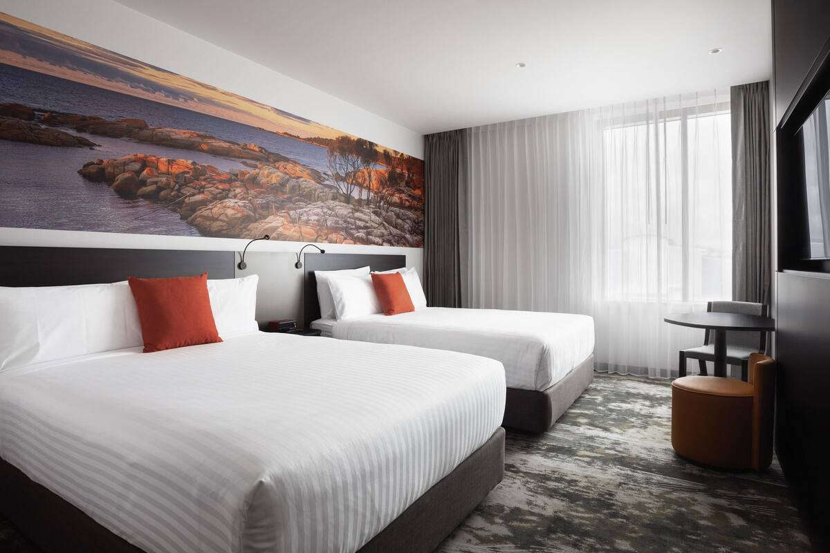 Standard Double or Twin Room, 2 Queen Beds | Premium bedding, minibar, in-room safe, desk