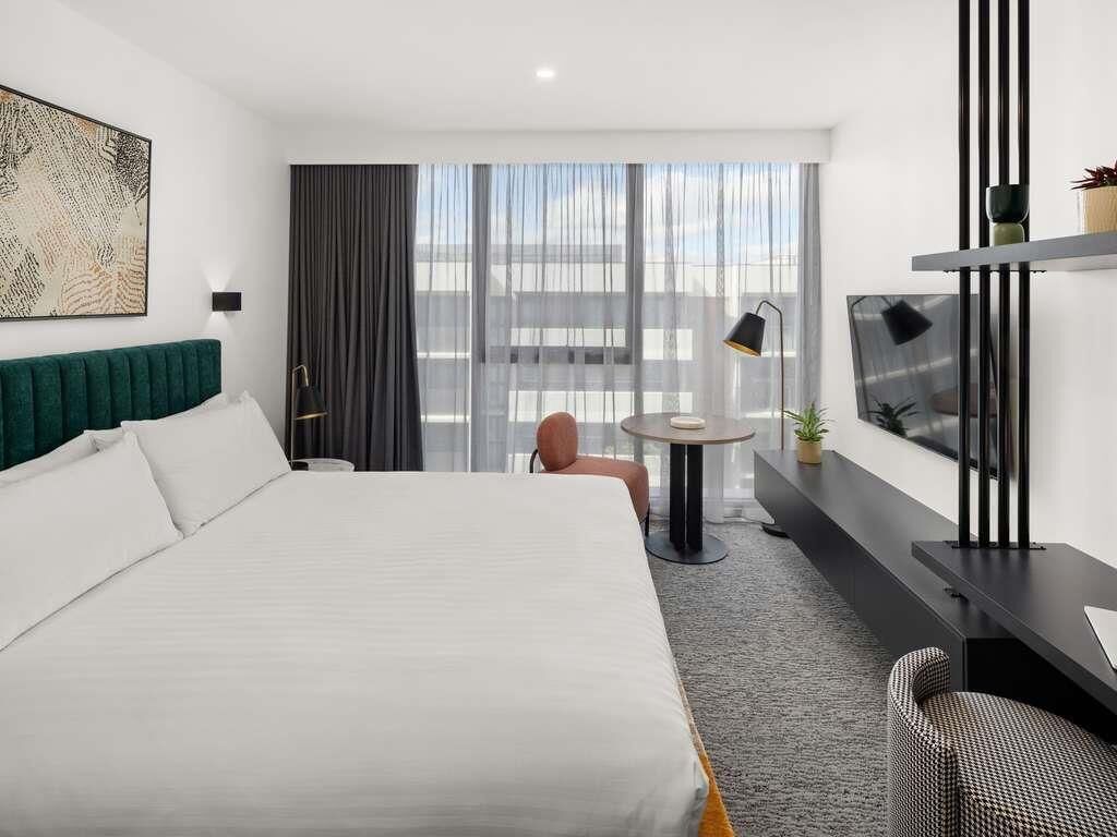 Deluxe Studio | Memory foam beds, in-room safe, desk, laptop workspace