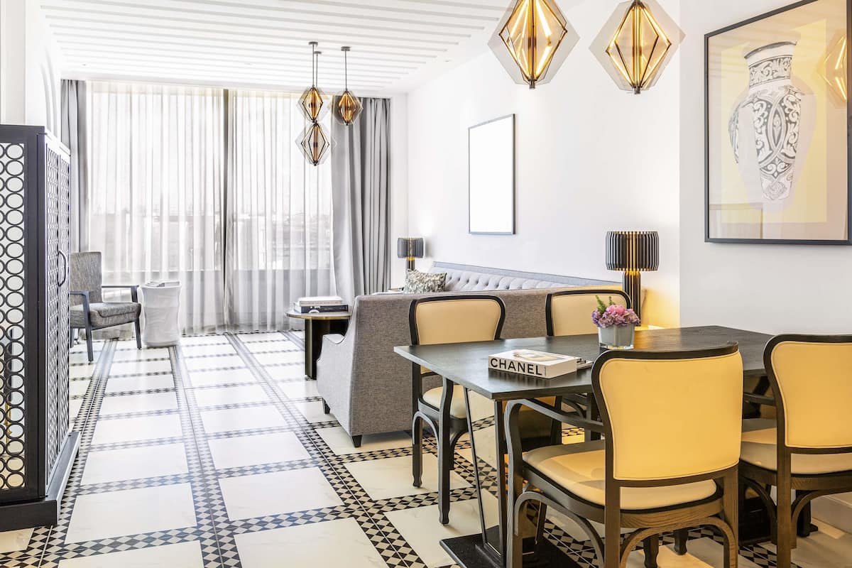 Premium bedding, pillowtop beds, minibar, in-room safe