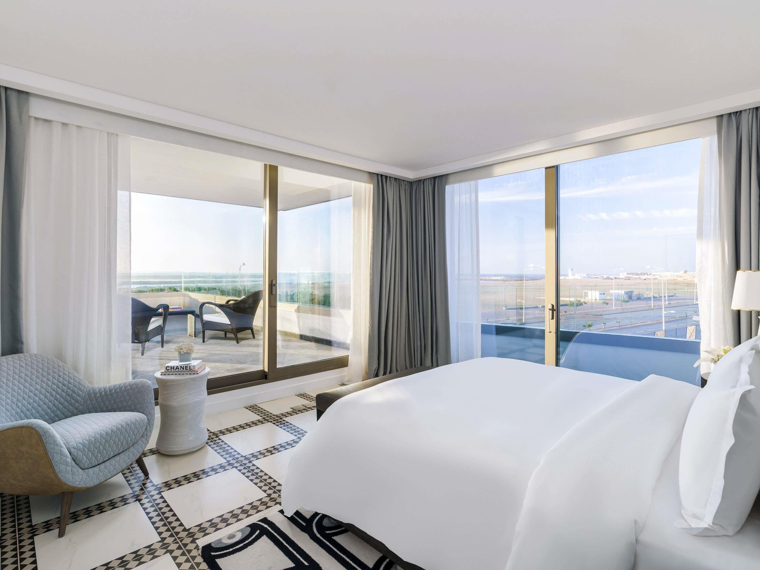 Suite, 1 King Bed
