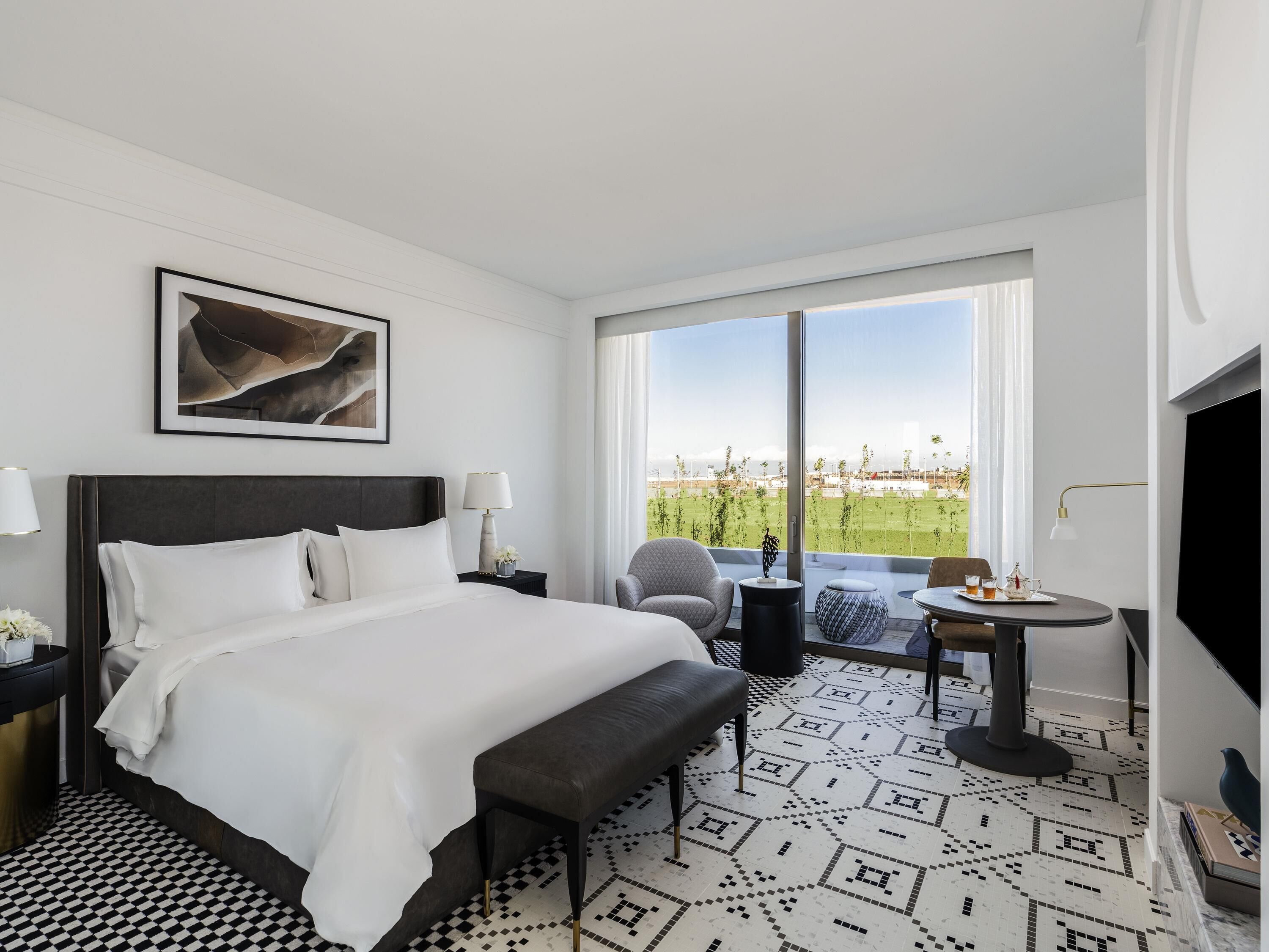 Minibar, Zimmersafe, laptopgeeigneter Arbeitsplatz