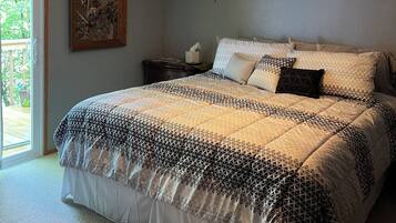 3 bedrooms, in-room safe, free WiFi, bed sheets