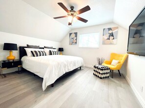 5 bedrooms, desk, iron/ironing board, free WiFi