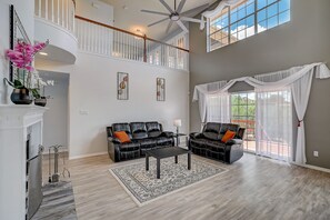 TV, streaming services - Spacious, dog-friendly home with two decks, views, grill, W/D & community pool (Lago Vista)