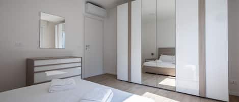 1 soverom, strykejern/-brett, wi-fi (inkludert) og sengetøy