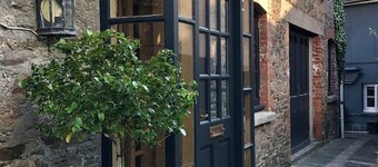 Stylish barn perfect for beach, surf or moor