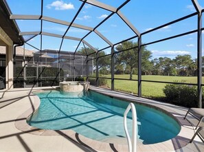 A heated pool - Beautiful Home with Pool on Golf Course in Lely (Naples)