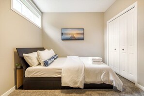 2 Schlafzimmer, Schreibtisch, Bügeleisen/Bügelbrett, kostenloses WLAN