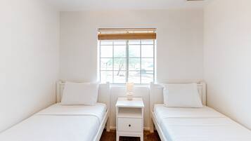 3 bedrooms, WiFi, bed sheets